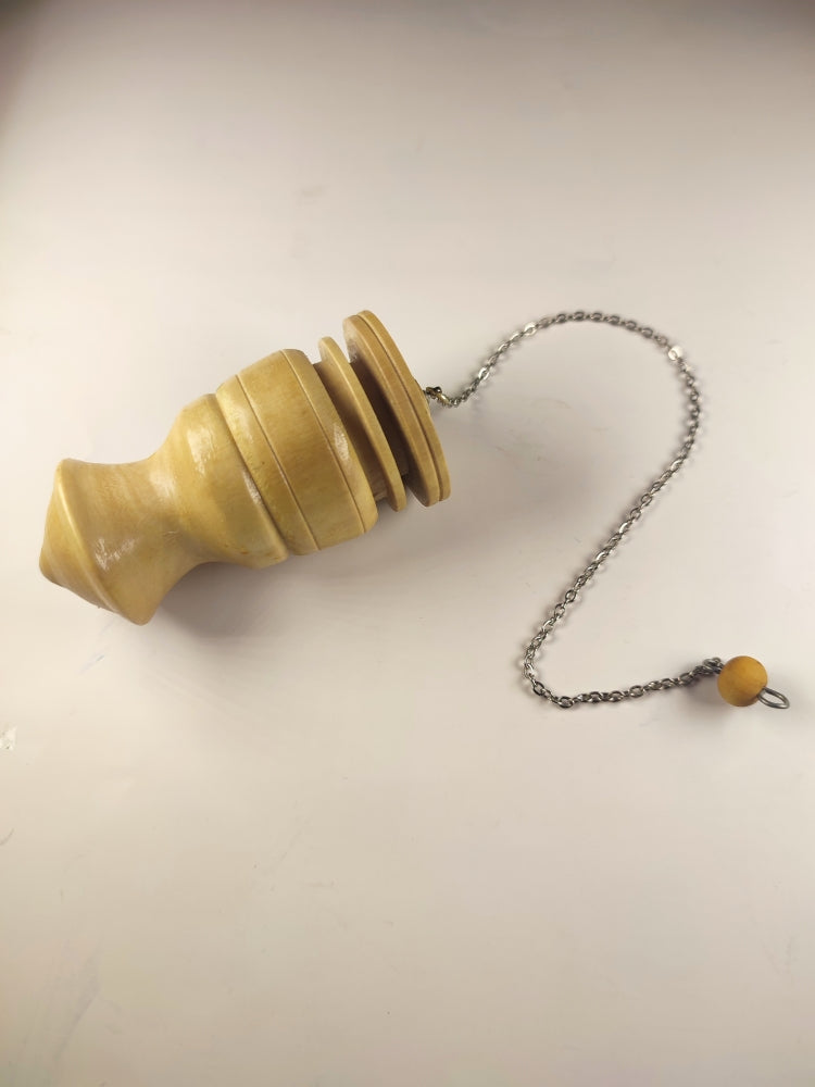Pendule divinatoire en bois d'olivier