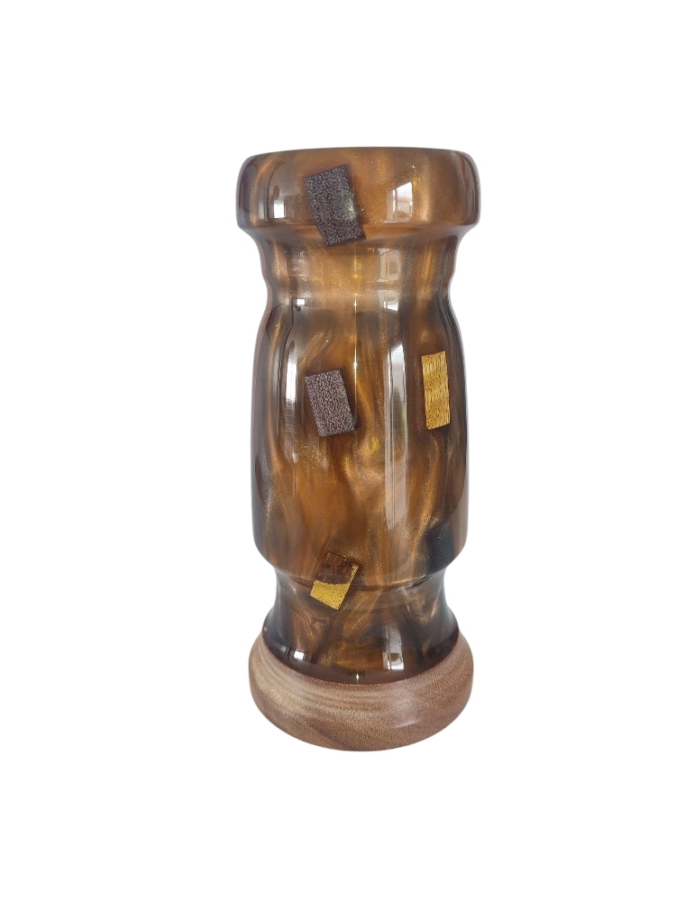 Vase en bois et résine