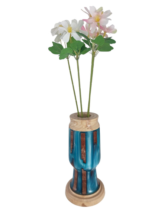 Vase en bois et résine